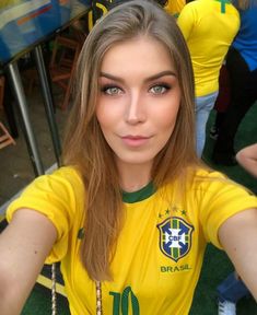 Brazilian Soccer Players, Brazilian Soccer, Brazil Girls, Female Soccer Players, Cheer Pictures, Soccer Girl