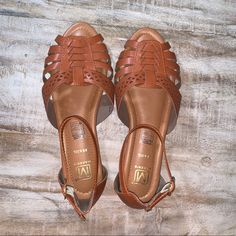 Cute Brown Sandals Made In Brazil, Women’s Size 7, Only Worn Once For A Few Hours, Looks Brand New, No Scuffs, Scratches, Or Damage Anywhere. Does Not Say It’s Leather. Will Be Perfect With Cute Spring Or Summer Dresses! Casual Brown T-strap Heels, Casual T-strap Heels For Beach, Brazil Women, Cute Spring, Brown Sandals, Made In Brazil, Flat Sandals, Women's Shoes Sandals, Brazil