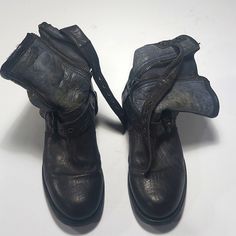 Ugg Nigel Black Boots, Lamb Fur, Leather Rare Find For The Best Description, View All The Pictures Carefully For Details And Measurements Before Purchasing. #5815 Grunge Shoes, Mens Uggs, Mens Black Leather, Black Leather Boots, Suede Shoes, Ugg Shoes, Art Style, Black Boots, Black Shoes