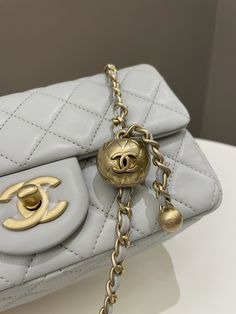 Chanel Pearl Crush Quilted Mini RectangularGrey Lambskin AGHWSize 20 x 11 x 6 cmMicrochipYear 20229.9/10 Like NewIncludes full set box, dust bag and receiptPrice now 6900 sgd 5080 usd CN5738-01 Luxury Chic Square Box Bag, Channel 22 Bag, Luxury Diamond Quilted Rectangular Bag, Chanel Set Of 4 Mini Bags, Luxury Diamond-quilted Rectangular Bag, Chanel Mini Bag Set, Chanel Pearl Crush, Chanel Bag Outfit, Chanel Pearl