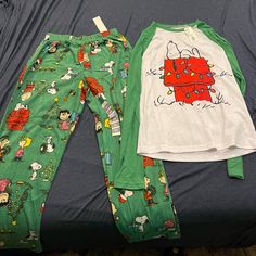 New With Tags Peanuts Pajama Set Women’s Size Xs Top Features Snoopy On His Doghouse With Christmas Lights Bottoms Have Snoopy, Woodstock, Charlie And Sally Brown, Lucy And Linus Van Pelt, And Random Xmas Decor Snoopy On His Doghouse, Halloween Pajama Pants, Snoopy Pajamas, Christmas Pj Pants, Linus Van Pelt, Snoopy Stuff, Sally Brown, Xmas Pjs, Holidays Ideas