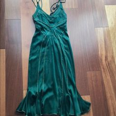 This Beautiful Emerald Green Dress Has Beautiful Stitch Details Green Midi Slip Dress For Formal Events, Green Midi Slip Dress For Formal Occasions, Green Silk Slip Dress For Formal Occasions, Formal Green Silk Slip Dress, Summer Dinner Dresses, Lined, Summer Dinner Dress, Lined, Summer Lined Dress For Dinner, Lined Summer Dress For Dinner, Elegant Green Midi Length Slip Dress