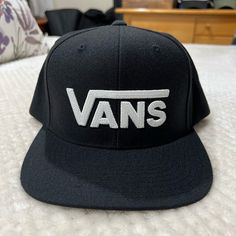 Brand New/Never Worn Vans Snapback Hat In Black. Casual Black Flat Bill Hat, Vans Casual Adjustable Hats, Casual Vans Hats With Adjustable Fit, Adjustable Vans Cap, Casual Adjustable Vans Hats, Vans Adjustable Hats With Curved Brim, Vans Hats With Adjustable Fit And Curved Brim, Vans Adjustable Curved Brim Hat, Black Adjustable Snapback Hat For Everyday