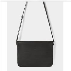 Brand New With Tag Modern Black Tote Flap Bag, Casual Black Satchel Flap Bag, Casual Black Flap Bag For Everyday, Black Tote Flap Bag For Business, Black Business Tote Flap Bag, Modern Zara Shoulder Bag For Everyday Use, Modern Zara Shoulder Bag, Versatile Black Flap Bag For Work, Modern Zara Bag For Everyday