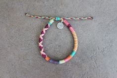 Candy Bracelet, Bracelets Handmade Diy, Friendship Bracelets Diy, Hair Wraps, Unisex Bracelets, Photo Bracelet, Beaded Jewelry Diy, Yarn Art, Braided Bracelets