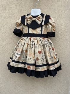 Retro Halloween Costume Dress, Cute Fitted Vintage Dress With Doll Collar, Doll Collar Dress For Halloween Costume Party, Vintage Cotton Dress For Costume Party, Halloween Doll Collar Costume Party Dress, Halloween Costume Party Dress With Doll Collar, Cute Doll Collar Costume Dress, Cute Costume Dress With Doll Collar, Cute Ruffled Halloween Dresses