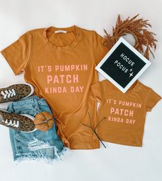 "Call up your gall pals, throw on your fall boots, and meet us at the pumpkin patch- we'll be matching & wearing LMB t-shirts. This super soft cotton-spandex t-shirt has been manufactured and is sold ONLY by LittleMiaBella, this is NOT a Bellas Canvas t-shirt- we encourage you to look at all measurements carefully. I T E M D E S C R I P T I O N * Material: 97% Cotton 3% Spandex * Color: Mustard Yellow * Direct to garment design * Unisex kids shirt * Fit type: Women Fitted TTS (True to size) Family Letter Print Tops For Fall, Family Matching Short Sleeve Tops For Fall, Fall Tops With Letter Print, Casual Family T-shirt For Fall, Unicorn Vintage, Holiday Fits, Halloween Things, Patch Shirt, Call Up