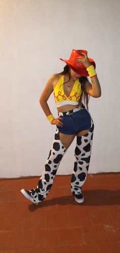 Disfraz Toy Story mujer Jessie You Story Costume, Jessie Outfit Toy Story, Cute Woman Halloween Costumes, Jesse Cowgirl Costume, Disfresses Halloween Mujer, Jessie Halloween Costume Women, Jesse From Toy Story Costume, Jessy Toy Story Costume Woman