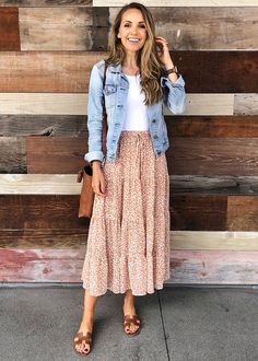 Rok Midi, Cute Modest Outfits, Mode Boho, Mode Casual, Modest Clothing, Skirt Midi, Church Outfits, Maxi Skirts