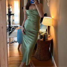 Brand New, Never Worn! Satin Strapless Dress, Strapless Dress, Colorful Dresses, Size 2, Satin, Womens Dresses, Brand New, Green, Dresses