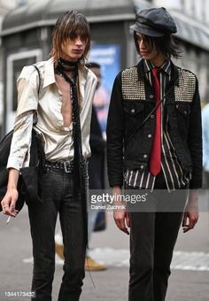 Indie Sleaze Guy, Mod Fashion Men, Emo Men, Digital Museum, Indie Sleaze, Outfit Collage, Hipster Outfits, Mod Fashion, Rock Style