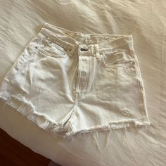 Rag&Bone High Rise Jean Shorts- 27 - Never Worn - Not Tight Around Thighs - Fits A 27/28 White Bottoms With Built-in Shorts, High Waist White Bottoms With Built-in Shorts, White Bottoms With Built-in Shorts And Relaxed Fit, White Relaxed Fit High-waisted Shorts, White Relaxed Fit Short Pants, White High Waist Fitted Jean Shorts, Fitted High Waist White Jean Shorts, Fitted High-waisted White Shorts, White Fitted High-waisted Shorts