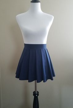 This is a made-to-order custom knife pleat mini skirt great for everyday wear or Japanese anime cosplay. These are full, loose pleats. The pattern for this skirt is cut in a semi circle, then pleated. This style is great for accommodating larger hips while at the same time it can make narrow hips appear fuller. This mini pleat skirt is available in any size from very petite to plus size and any color. The skirt closes in the back with an invisible zipper. It is made of high quality, high thread Grunge Christmas, Anime Skirts, Cool Tricks, Formal Fashion Women, Skirt Hangers, Knife Pleat, Knife Pleats, Black Grunge, Hacks Clothes