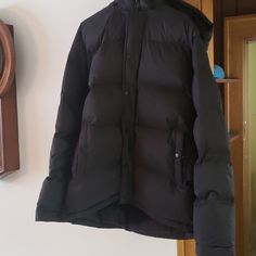 Xl Quince Winter Puffer Jacket All Black. Hooded. New Never Worn. Hooded Down Winter Outerwear, Hooded Down Outerwear For Winter, Winter Outerwear With Detachable Hood, Hooded Down Outerwear For Cold Weather, Black Hooded Puffer Outerwear, Hooded Down Jacket With Fleece Lining, Black Puffer Jacket With Detachable Hood, Down Hooded Jacket With Fleece Lining, Cold Weather Down Outerwear With Double-lined Hood