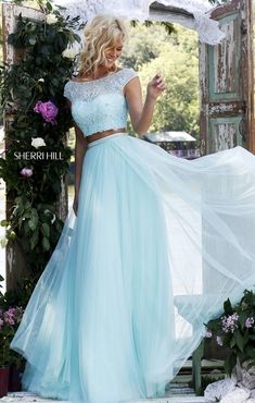 I really like the chiffon bottom piece! Mint Prom Dress, Sweet Sixteen Dresses, Silk Evening Gown, Prom Dresses 2016, Party Events, Sherri Hill Dresses