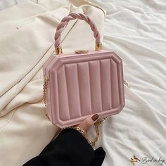 Bird in Bag - Solid color plaid embossed locking chain new = popular fashion crossbody handbag small square Ladies School Bag, Small School Bags, Pu Leather Bag, Leather Box, Popular Fashion, Genuine Leather Bags, Designer Shoulder Bags, Shoulder Messenger Bag, Small Shoulder Bag