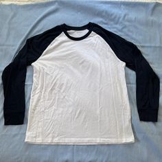 Old Navy Long Sleeve Baseball Tee. Large. Nwot White Cotton Raglan Sleeve Top, Basic Cotton Tops With Raglan Sleeves, White Cotton Long Sleeve Tops, White Long Sleeve Cotton Tops, Basic White Long Sleeve Tops, White Long Sleeve Casual Top, Long Sleeve Baseball Tee, Old Navy Shirts, Navy Shirts