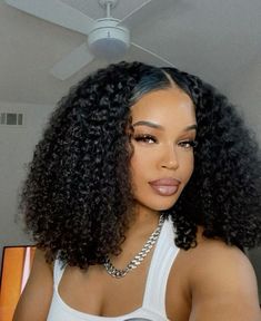 Short Sew In Hairstyles, Curly Hair Sew In, Curls For The Girls, Sew In Hairstyles, Hairstyle Inspo, Vacation Vibes, Hair Flip