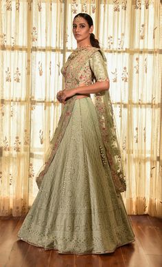 Pastel Green Lehenga Bridal, Pastel Chikankari Lehenga, Pastel Lehenga Designs, Green Chikankari Lehenga, Pastel Color Lehenga, Trousseau Outfits, Pastel Green Lehenga, भारतीय दुल्हन संबंधी, Pastel Lehenga