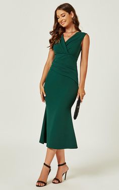 - Bardot neckline- Midi length- Figure hugging- Evening dresses- Perfect for casual occasions- Wedding Guest- Party- Going Out- Occasion Model wears: UK 8/ EU 36/ US 4Model's height: 175cm/ 5'8' 95%: Polyester; 5%: Spandex Dark Green Dress Outfit Wedding, Posh Dresses Classy, Dark Green Dress Outfit, Dark Green Midi Dress, Green Fitted Dress, Ethereal Style, Wedding Guest Outfit Winter, Midi Bridesmaid Dress, Wedding Souvenir