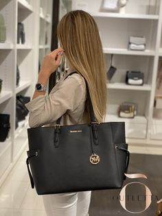 Gilly Large Drawstring Tote Black Handbags Michael Kors Outfits, Michael Kors Bag Outfit, Michael Kors Clothes, Lavender Mist, Work Tote Bag, Michael Kors Tote Bags, Work Tote, Professional Image, Powder Blush