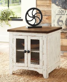 End Table Wystfield End Table Farmhouse End Tables, Brown Chair, Allen Wrench, Phillips Screwdriver, Chair Side Table, Ashley Furniture Homestore, Wood End Tables, Living Room End Tables, End Tables With Storage