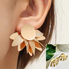 Gold Flower Petal Earrings Bohemian Sun Floral Sunburst Jewelry Celestial New Brand New See Pictures For Measurements! Zinc Alloy Material Even Prettier In Person, Perfect For Casual Or Special / Formal Occasions I Love To Bundle! Contact Me For Bundle Pricing Before Purchase. Inventory Bin 13 Zara Anthropologie Emily In Paris Gatsby Art Nouveau Rhinestone Bling Cute Nature Stud Small Dainty Formal Wedding Birthday Party Gift Festival Spring Summer 2024 Trends Trendy Casual Statement Fashion Coc Spring Gold Metal Flower Earrings, Spring Gold Flower Earrings, Metal Flower Earrings With Flower Charm, Summer Flower Shaped Metal Earrings, Spring Rose Gold Metal Flower Earrings, Spring Rose Gold Flower Metal Earrings, Gold Flower Earrings For Spring Party, Gold Metal Flower Earrings For Summer, Gold Flower Charm Earrings For Summer