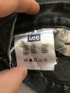 "Vintage Lee Brooklyn Jeans Pre-owned vintage condition. See pics! 100% cotton. THIS IS USED ITEM ! PLEASE DONT EXPECTED IT TO BE LIKE NEW OR IN PRISTINE CONDITION ! Size on tag: 31 x 30. Please check the measurements ! Measurements: Waist: 39 cm. (15.3\") Inseam: 73 cm. (28.7\") Outseam: 98 cm. (38.5\") Front rise: 27 cm. (10.6\") Back rise: 37 cm. (14.5\") Leg opening: 20 cm. (7.8\") Worldwide Shipping: Approximate delivery time 14-30 Days Please be careful and ask any specific questions about Grunge Style Medium Wash Cotton Pants, Grunge Style Dark Wash Cotton Bottoms, Medium Wash Grunge Cotton Pants, 90s Style Dark Wash Cotton Pants, Medium Wash Cotton Grunge Pants, Grunge Dark Wash Cotton Bottoms, 90s Style Distressed Cotton Jeans, Vintage Cotton Bottoms In Dark Wash, Vintage Washed Cotton Jeans