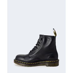 Brand: Dr. Martens Gender: Women Type: Boots Season: Spring/Summer PRODUCT DETAIL • Color: black • Fastening: laces COMPOSITION AND MATERIAL • Composition: -100% leather Mens Outwear, Dr Martens Womens, Skirt And Sneakers, Trainers Fashion, Formal Shoes For Men, Black Boots Women, Women Boots, Bottom Clothes, Dress Clothes For Women