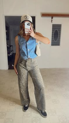 Cheetah Hat Outfit, Styling Cheetah Pants, Nashville Outfits Jeans, Leopard Cargo Pants Outfit, Cheetah Vest Outfit, Leopard Pant Outfit, Hairstylist Outfit Ideas, Eagles Concert Outfit Ideas, Fall Fashion Inspo 2024