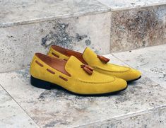 Style: 1377-05S-Mustard Exquisite slip-on Venetian Loafer in Supple Suede from the Carrucci by Maurice collection features tone on tone Calfskin lacing and tassel detailing! Mustard Shoes, Alligator Dress Shoes, Cordovan Shoes, Formal Loafers, Suede Belt, Suede Tassel, Shoe Tree, Tone On Tone, Tassel Loafers