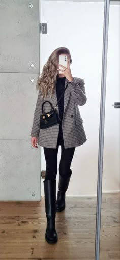 Chunky High Knee Boots Outfit, Long Boots Work Outfit, Blazer Outfits Leggings, Long Boots Office Outfit, Leggings And High Boots Outfit, Blazer And Boots Outfit Winter, Black High Boots Outfit Fall, Business Boots Outfit, Leggings Boots Outfit Fall