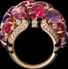 CARTIER. Ring with engraved stones, 18K pink gold, set with rubellites, amethysts, garnets, onyx and 69 brilliant-cut diamonds totaling 0.99 carats. Rings Cartier, Ruby Rings, Bridal Ring Sets, Tutti Frutti, Diamond Solitaire Engagement Ring, Pink Diamond