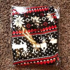 Nwt Fair Isle Style Holiday Leggings. Colors Are Black, Cream, And Red. Holiday Leggings, Christmas Leggings, Fair Isle, Black Cream, Black Red, Pant Jumpsuit, Black And Red, Pants For Women, Leggings