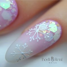 2023 Christmas Nail Designs, Snow Nail Art Snowflakes, Sugar Plum Nails, Nails Step By Step Design, X Mas Nails Design, Sugar Plum Fairy Nails, Nails Art Noel, Sugared Nails, Snowglobe Nails