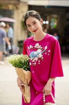 This is an embroidered set. Loose form ( ao dai Dang Suong).  SET ( 1 TOP + HOT  PINK PLAIN SILK PANT) Style: MODERN ( means the length of ao dai is shorter than traditional ao dai).  Fabric:  Chiffon 0/10 Stretch NOTE: Model is 5'2 wear size S  Pls take a look at the size chart before placing order bc we DO NOT ACCEPT RETURN or EXCHANGED. Please contact us within 3 days of receiving your order if the merchandise damages.  FB:kvshopinusa Long Cheongsam For Tea Ceremony, Long Dresses For Tea Ceremony, Traditional Dresses For Tea Ceremony, Summer Long Sleeve Ao Dai With Floral Embroidery, Summer Embroidered Long Sleeve Ao Dai, Summer Long-sleeve Ao Dai With Floral Embroidery, Summer Ao Dai With Floral Embroidery And Long Sleeves, Traditional Short Sleeve Cheongsam For Spring, Long Sleeve Cotton Ao Dai For Spring