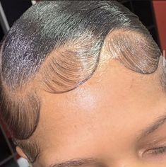 Cute Edges With Buns, Big Swoop Edges, Beautiful Bun Hairstyles, Cute Edges, Different Edges, Simple Edges, Messy Edges, Edges Hairstyles