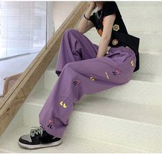 Casual High Waist Purple Pants, Purple Tomboy Outfit, Casual Purple Straight Pants, Trendy Baggy Purple Bottoms, Casual Purple Trousers, Casual High Waist Purple Cargo Pants, Casual Purple Straight Leg Cargo Pants, Casual Baggy Purple Pants, Baggy High Waist Purple Bottoms