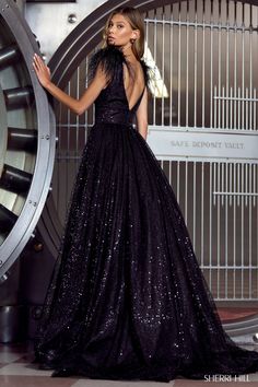 Sherri Hill Gowns, Short White Dress Wedding, Black Sparkly Dress, Knee Length Wedding Dress, Mini Wedding Dresses, Dresses Formal Elegant, Sherri Hill Dresses, Prom Dress Styles, Sequin Maxi Dress