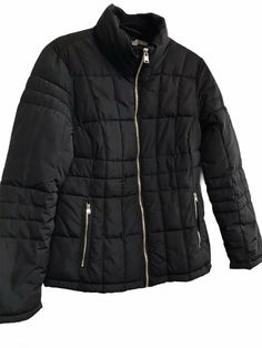 CALVIN KLEIN - WOMEN'S SMALL -BLACK PUFFER FULL ZIP HOODED JACKET. Condition is "Pre-owned". Shipped with USPS Priority Mail. Pls see all pic. No hoodie Armpit to armpit 20” Length 26” Some discoloration on inner lining Cleaned... ready to go. (OK) Black Puffer, Calvin Klein Woman, Ready To Go, Priority Mail, Hooded Jacket, Puffer, Calvin Klein, Winter Jackets, Black