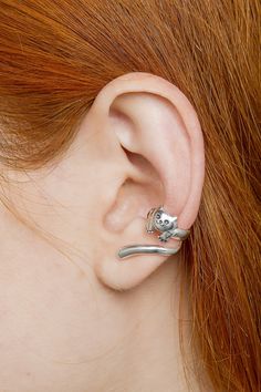 A cute little cat ear cuff will sit comfortably on your ear and make everybody admire as cats always do. It's very easy to wear! The cuff doesn't require piercing. Just put it on the smallest part of your ear and then move it to where it is most comfortable, squeeze slightly if necessary to have a stronger hold.  Wear it with a dress or jeans, it will fit any style! - made of solid 925 silver, nickel free - you may choose a single ear cuff for any ear or a pair All our ear cuffs have oval shape that fit your ear shape better! Cartilage ear cuffs are suitable for almost 98% people. If you have never worn ear cuffs before and not sure about your ear shape, just send me a photo of your ear and I will help you to choose the most suitable jewelry. All our ear cuffs are adjustable. Please bend t Silver Cat Ears Jewelry, Hypoallergenic Silver Cat Ears Jewelry, Cat Piercing, Long Ear Cuff, Cat Earring, Ear Cuff Piercing, Double Ear Piercings, Cartilage Ear Cuff, Elf Ear Cuff