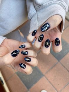 Nails Acrylic Spooky, Witch Nails Acrylic, September Nail Colors, Designs Y2k, Nail Colors 2023, Night Nails, Nails Spooky, Nail 2022, Taylor Swift Nails