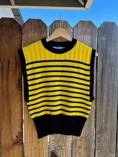 🐝 Verenza by Perrie, size small Super cute 80s/90s knit vest/top  100% acrylic Excellent condition Measurements  Shoulder to shoulder: 17" Ptp: 20.5" Length: 21.5" Retro Crew Neck Sweater Vest For Fall, Knitted Crew Neck Vest, Retro Knit Sweater Vest For Spring, Retro Winter Knit Vest, Retro Sleeveless Winter Sweater, Retro Sleeveless Sweater For Winter, Trendy Knit Crew Neck Vest, Retro Black Winter Vest, 90s Sleeveless Vest For Fall