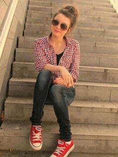 Converse Girls, Jeans And Converse, Girls Converse, Womens Plaid, Plaid Shirt, Women's Plaid Shirt, Round Sunglasses, Blue Jeans, Converse