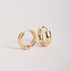 14K Real Yellow Gold Mens Huggie Earrings, 5 mm Thick Sleeper Earring For Men, Anniversary Gifts, Hoops For Men Jewelry, Everyday Earrings Material: Solid Gold (no gold filled or no gold plated material) Available Gold Karat: 14K (585) Available Gold Color: Yellow Width: 5 mm Outer diameter: 15.8 mm Inner diameter: 10.5 mm The sizes may differ slightly due to handwork.   M o r e  *  F r o m  *  U s   Goldstore Jewelry - https://etsy.me/3gHtcrZ * Editor's Pick - https://etsy.me/3CCLlmm * Crematio Classic Tarnish-resistant Huggie Cartilage Earrings, Classic Tarnish Resistant Cartilage Earrings As Gift, Classic Formal Cartilage Earrings, Classic 14k Gold Cartilage Earrings, Classic 14k Gold Pierced Cartilage Earrings, Classic Cartilage Earrings For Anniversary, Classic 14k White Gold Cartilage Earrings, Classic White Gold Cartilage Earrings For Formal Occasions, Formal White Gold Cartilage Earrings Classic Style