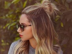 Here are the easiest to put your hair up (no ponytails included!). It turns out there are a bunch of ways to wear your hair that take just a few moments longer than the traditional ponytail and are adorable. Trendy We Fryzurach, Fishtail Braid, Back To School Hairstyles, Hair Envy, Messy Hairstyles, Gorgeous Hair