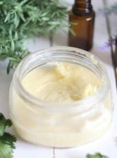 DIY All Natural Sunscreen Recipe Homemade House Cleaners, Lemon Balm Benefits, Natural Sunscreen Recipe, Our Oily House, Homemade Night Cream, Sunscreen Recipe, All Natural Sunscreen, Homemade Lotion Bars, Natural Eye Cream