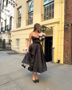 Midi Tulle Dress, Buy Yourself Flowers, Classy Black Dress, Dress To Buy, Roll Dress, Long Sleeve Bandage Dress, Black Dresses Classy, Elegant Outfit Classy, Dream Wedding Ideas Dresses