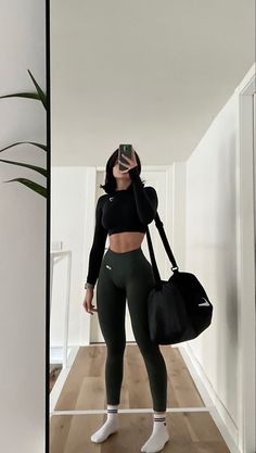 Moda Academia, Gymwear Outfits, Estilo Fitness, Berlin Fashion, Workout Fits