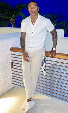 Miami Outfits Men Club, Men’s Summer Looks 2023, Men’s Designer Outfits, Wedding Ideas Outfit Men, White Vacation Outfit Men, Mens Accessories 2023, Summer Style Men 2023, Mens Summer 2023 Outfits, Mens Minimalist Wardrobe Street Styles